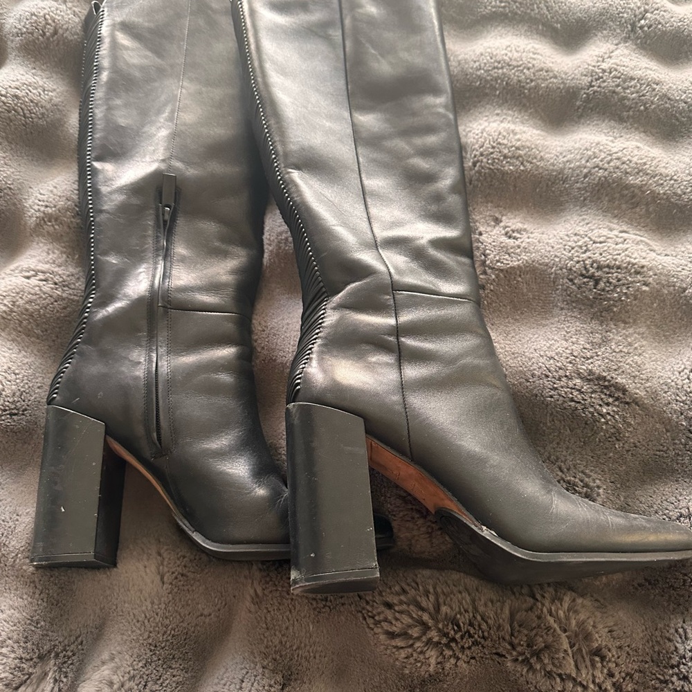 Elegant Black Leather Knee-High Boots